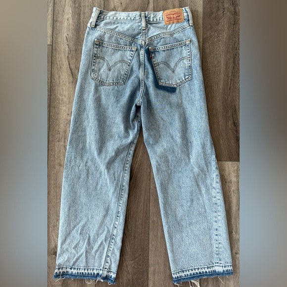 Levi’s Ribcage Straight Ankle Button Fly Distressed Jeans Women’s 28x26 Denim - Picture 7 of 16